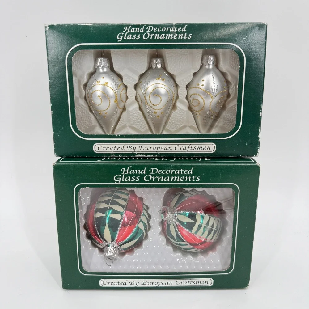 Vintage Hand Decorated Glass Ornaments Glitter Created by European Craftsmen‎